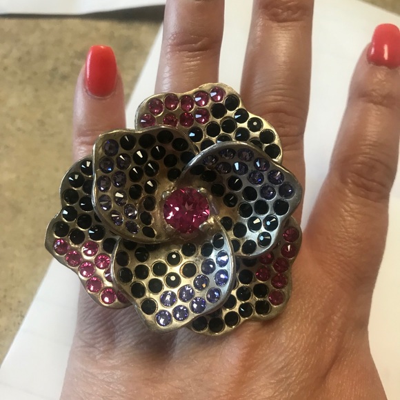 Large one of a kind custom flower ring - Picture 5 of 7